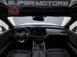 Lexus TX